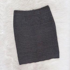 Misook Black and White Printed Knit Fitted Pencil Skirt